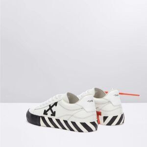 Off-White Vulcanized Low Top Sneakers